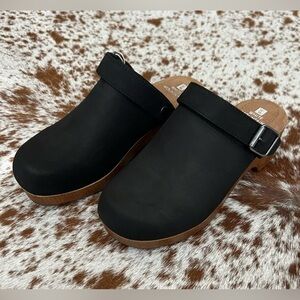 White Mountain Behold Black Leather Slingback Clogs Women’s Size 8 NWT
